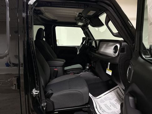 New 2026 Jeep Gladiator Sport image 20