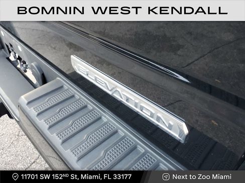 Used 2021 GMC Sierra 1500 Elevation w/ LPO, Elevation Black Package image 10