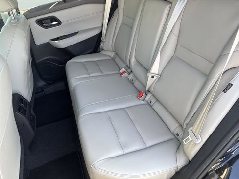 Used 2023 Nissan Rogue SL w/ SL Premium Package FWD image 31