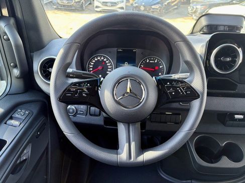 New 2025 Mercedes-Benz Sprinter 2500 image 15