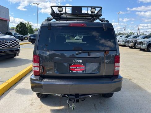Used 2010 Jeep Liberty Sport w/ Popular Equipment Group AWD/4WD image 6