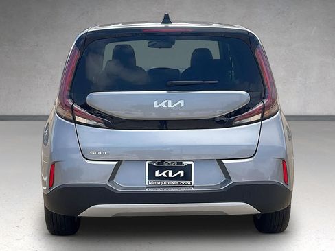 Used 2025 Kia Soul LX w/ LX Technology Package FWD image 5