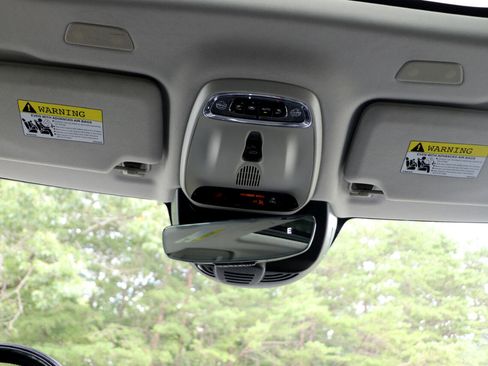 Used 2020 Volvo V90 T6 Cross Country image 27