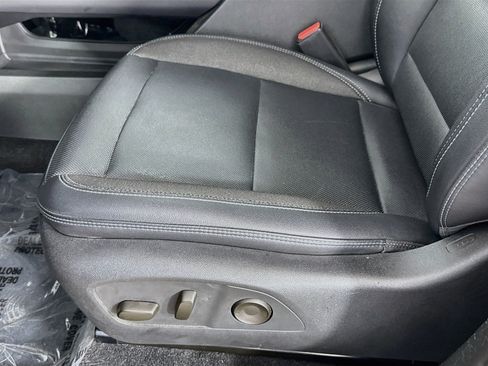 Used 2025 Chevrolet Equinox EV LT w/ Convenience Package FWD image 22