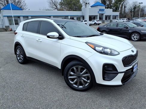 Used 2021 Kia Sportage S w/ S FWD Premium Package image 2