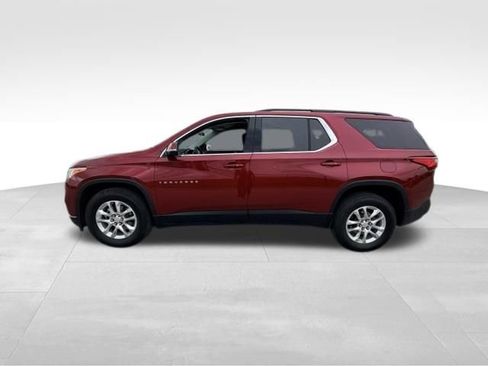 Used 2021 Chevrolet Traverse LT AWD/4WD image 3