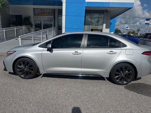 Used 2025 Toyota Corolla SE FWD image 7
