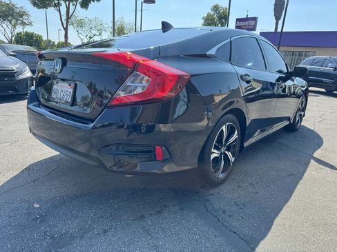 Used 2018 Honda Civic EX image 5