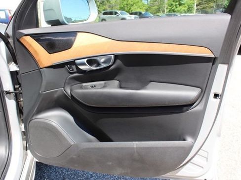 Certified 2023 Volvo XC90 B6 Plus w/ Protection Package Premier AWD/4WD image 16