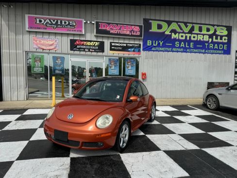 Used 2010 Volkswagen Beetle Coupe image 3