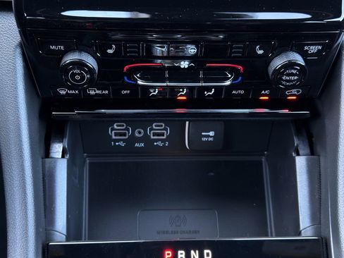 New 2025 Jeep Grand Cherokee L Altitude image 16