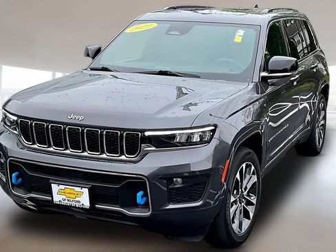 Used 2022 Jeep Grand Cherokee Overland AWD/4WD image 3