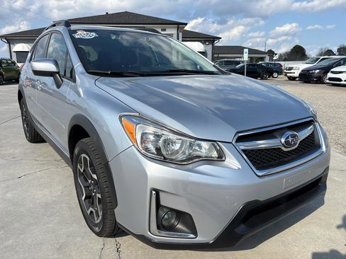 Used 2016 Subaru Crosstrek 2.0i Premium image 2