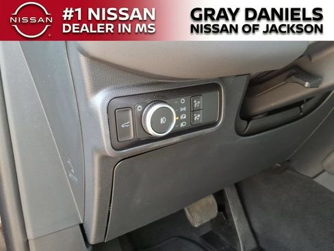 Used 2025 Ford Explorer Active w/ Active Comfort Package RWD image 13