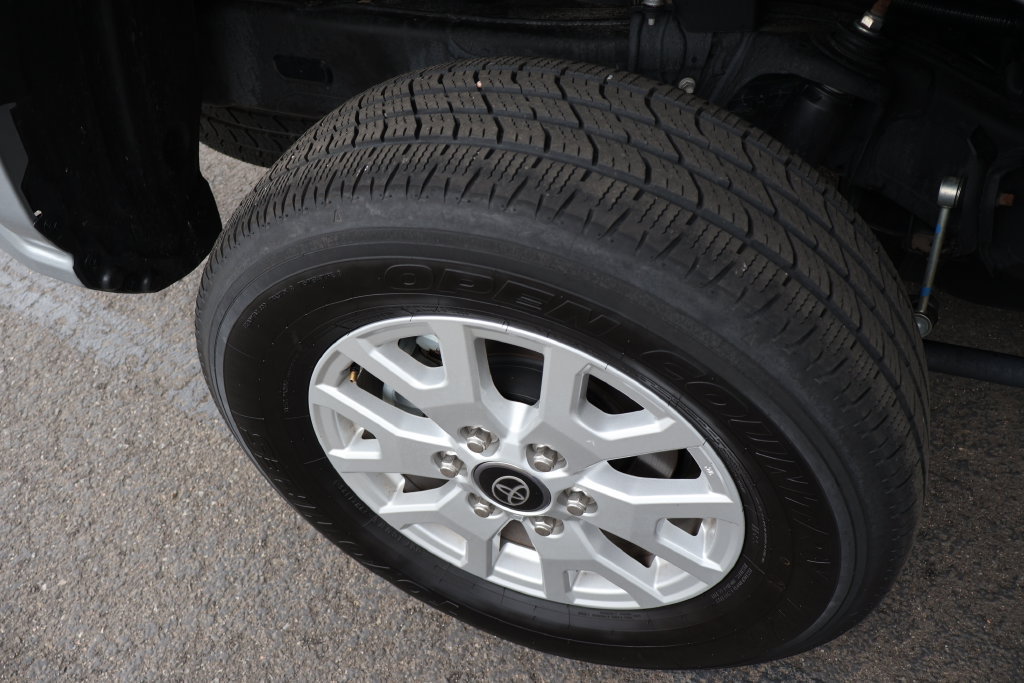 Certified 2025 Toyota Tacoma SR5 AWD/4WD image 61