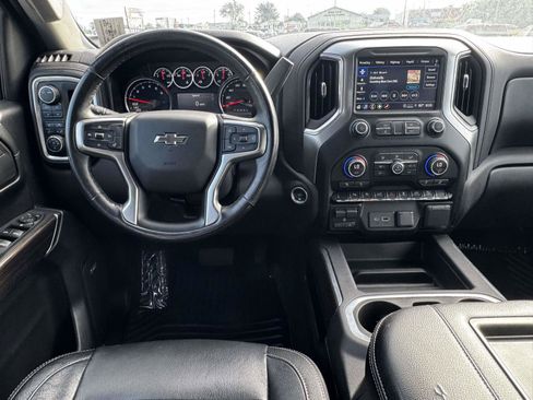 Used 2021 Chevrolet Silverado 1500 RST w/ Convenience Package II AWD/4WD image 2