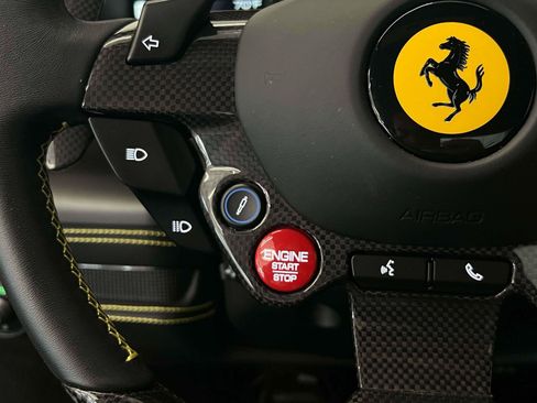 Used 2022 Ferrari F8 Tributo RWD image 22