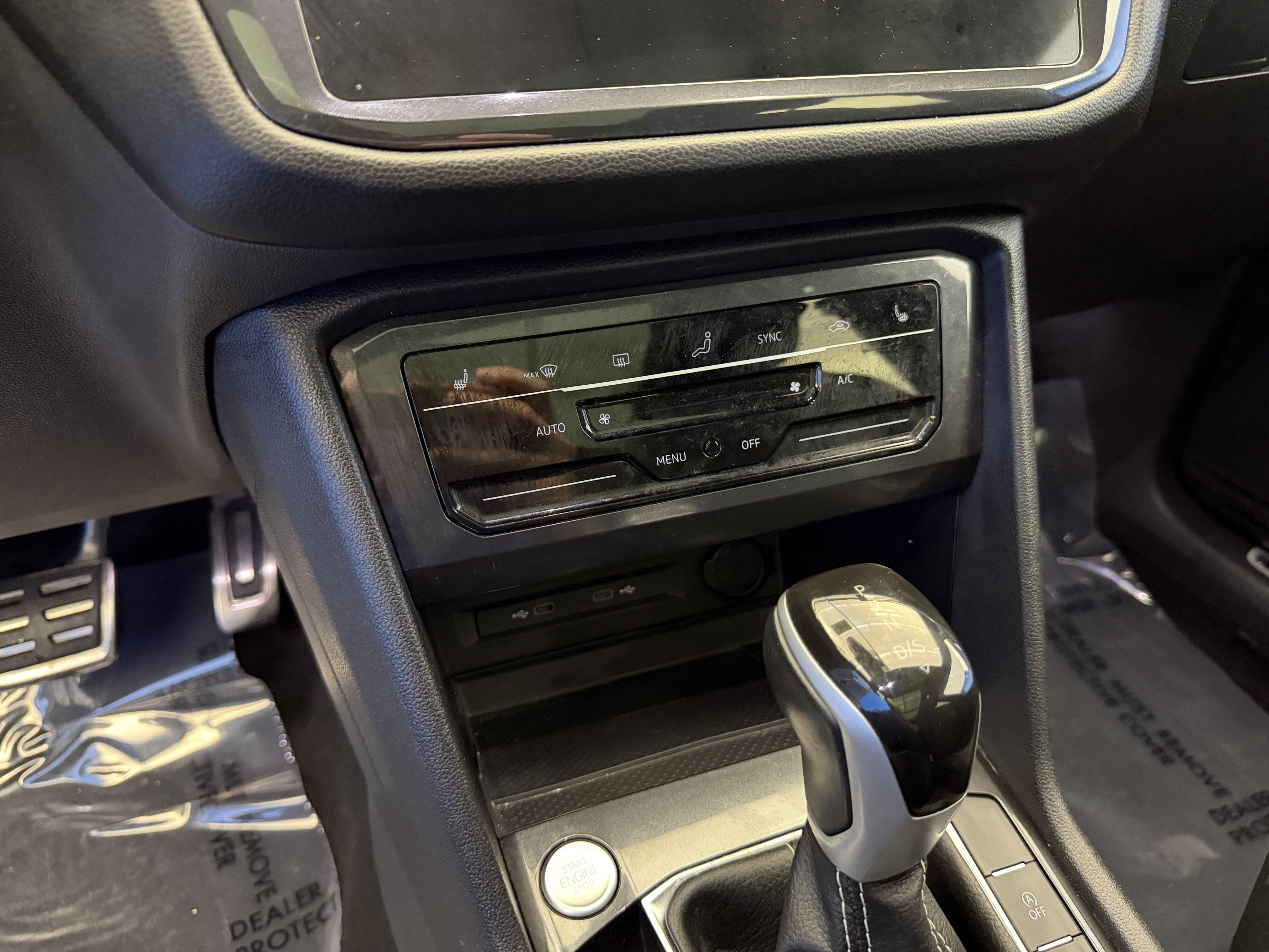 Certified 2023 Volkswagen Tiguan SE R-Line FWD image 20