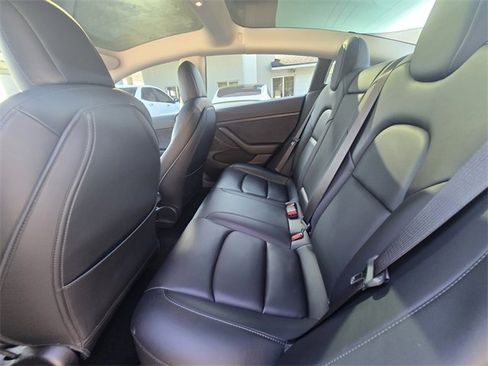 Used 2021 Tesla Model 3 Long Range image 7