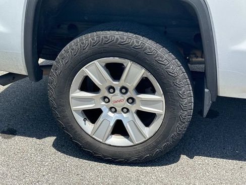 Used 2017 GMC Sierra 1500 SLE w/ SLE Value Package AWD/4WD image 11