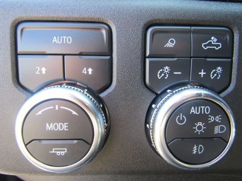 Used 2024 GMC Sierra 1500 Elevation w/ Elevation Premium Package AWD/4WD image 13