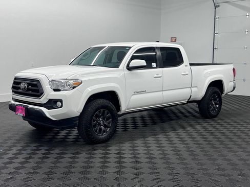 Used 2023 Toyota Tacoma SR5 AWD/4WD image 1