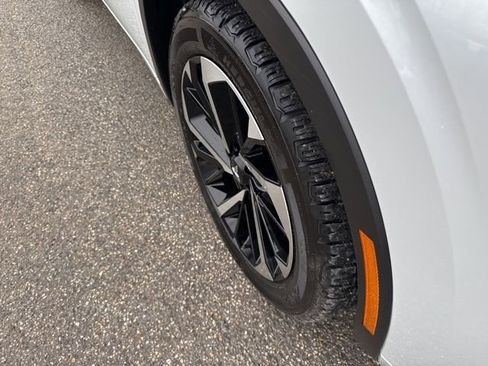 Used 2024 Mitsubishi Outlander SEL image 37