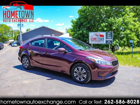 Used 2017 Kia Forte LX image 1