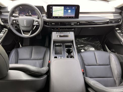 Used 2026 Lincoln Aviator 2WD image 14