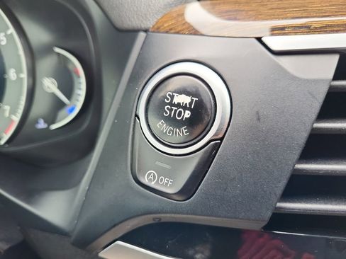 Used 2019 BMW X3 xDrive30i w/ Premium Package image 23