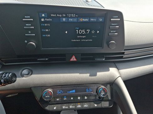 New 2026 Hyundai Elantra SEL Sport FWD image 9