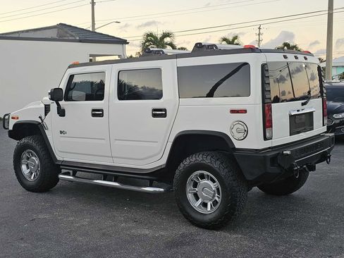 Used 2005 HUMMER H2 w/ Preferred Equipment Group image 3