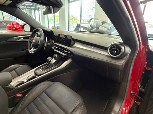 Used 2024 Alfa Romeo Tonale Veloce AWD/4WD image 39