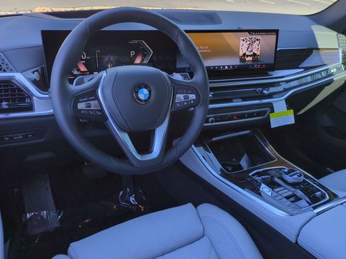 Used 2026 BMW X5 xDrive40i w/ Executive Package AWD/4WD image 28