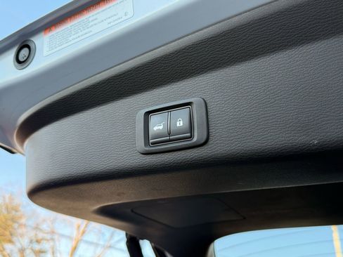 Used 2024 Mitsubishi Outlander SEL image 36