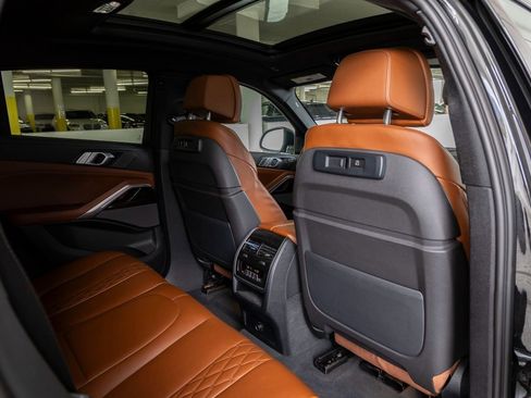 Used 2023 BMW X6 xDrive40i w/ M Sport Package image 27