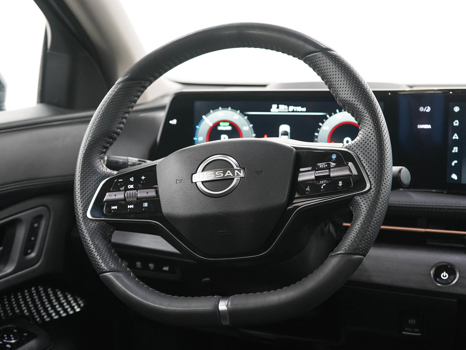 Used 2024 Nissan Ariya AWD image 19