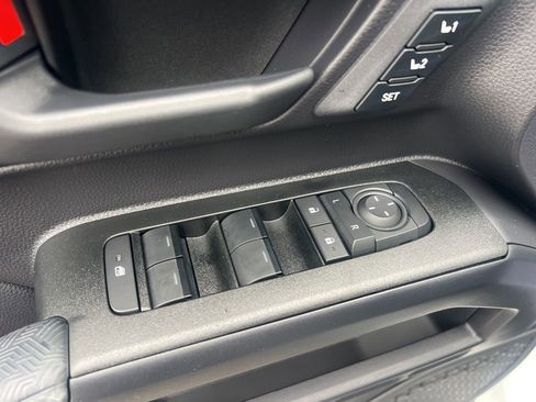 Used 2025 Toyota 4Runner TRD Off-Road Premium image 11