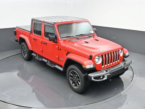 Used 2023 Jeep Gladiator Overland AWD/4WD image 18