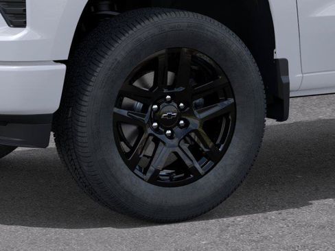 New 2026 Chevrolet Silverado 1500 Custom RWD image 9