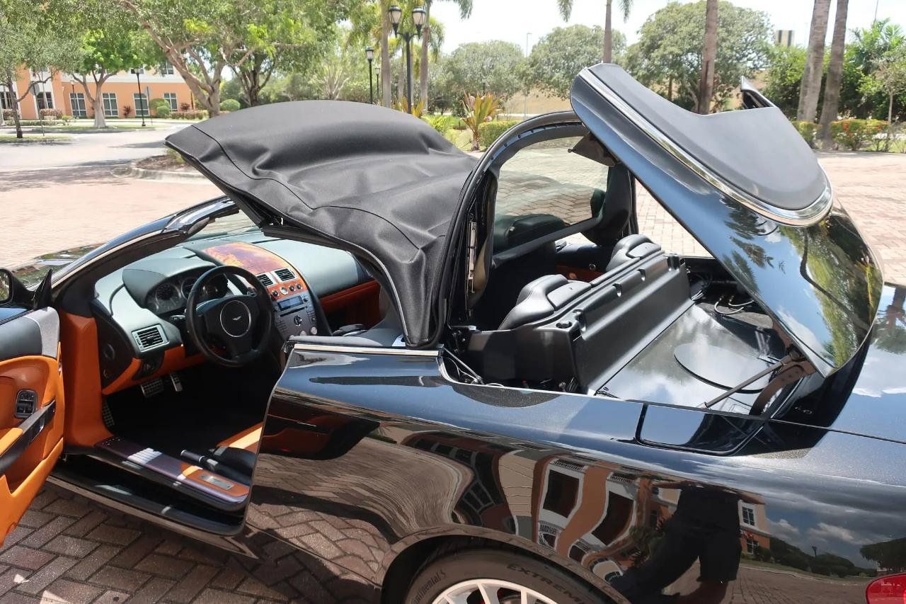 Used 2006 Aston Martin DB9 Volante RWD image 3