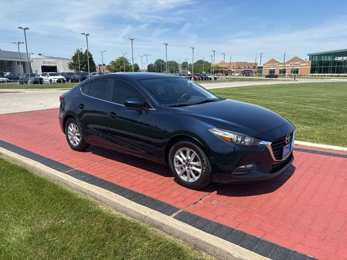 Used 2017 MAZDA MAZDA3 Sport w/ Preferred Equipment Package FWD image 2