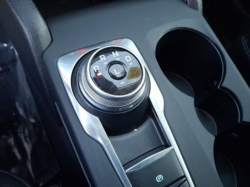 Certified 2022 Ford Escape Titanium image 17