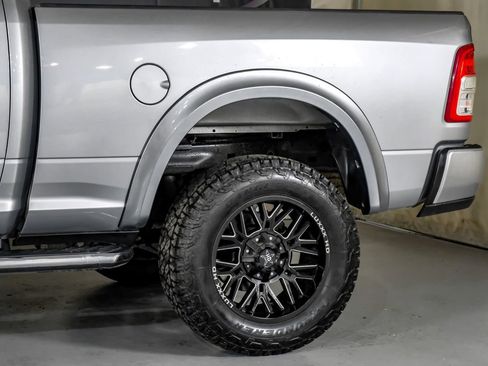 Used 2022 RAM 2500 Tradesman w/ Chrome Appearance Group image 14