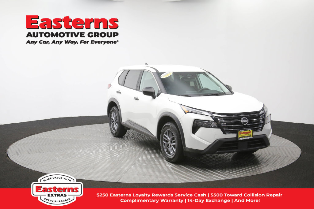 Used 2024 Nissan Rogue S AWD/4WD image 20