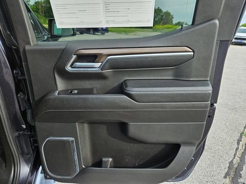 Used 2023 Chevrolet Silverado 1500 LT AWD/4WD image 28