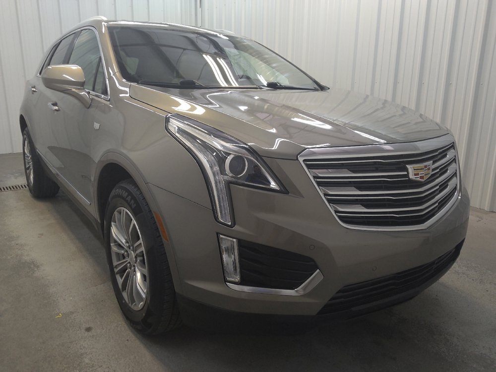 Used 2018 Cadillac XT5 Luxury w/ Driver Awareness Package FWD image 13