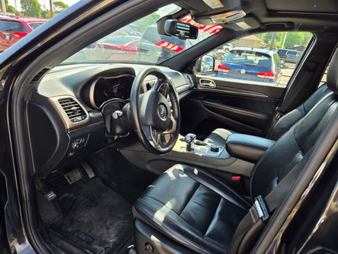Used 2015 Jeep Grand Cherokee Limited w/ Trailer Tow Group IV AWD/4WD image 4