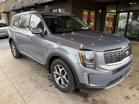 Used 2020 Kia Telluride EX image 4