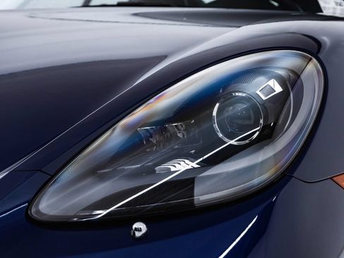 Certified 2025 Porsche 718 Cayman RWD image 7